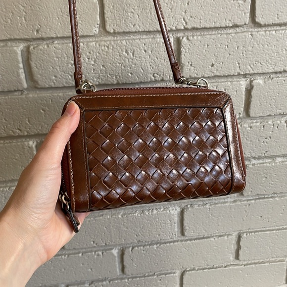 Vintage Handbags - Vtg Brown Basketweave Crossbody Mini Wallet Purse, Preppy, Classic, Academia